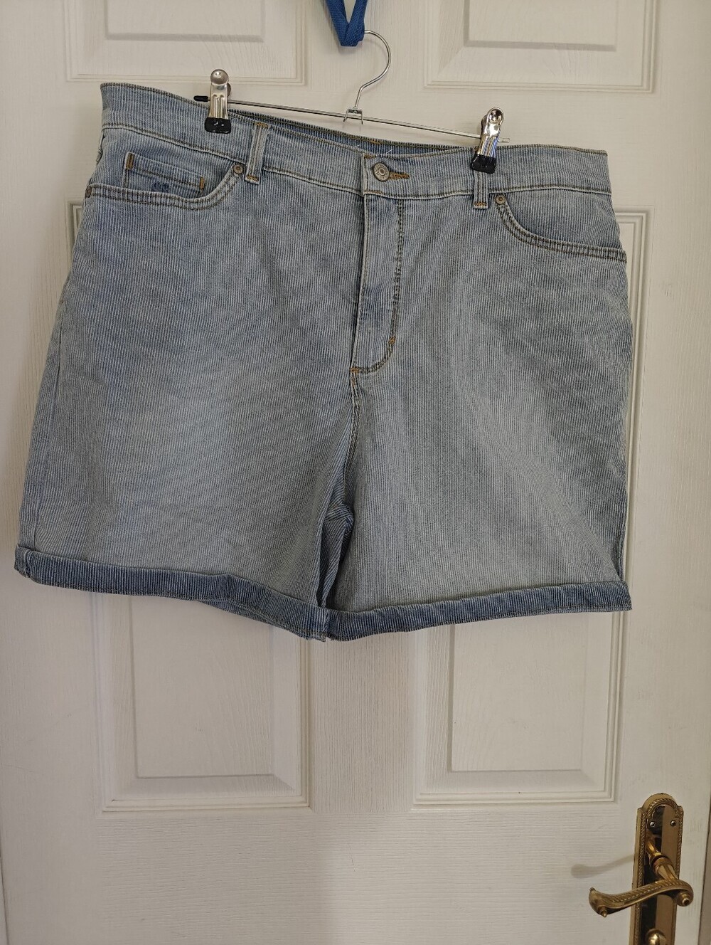 GLORIA VANDERBILT Amanda Pinstripe Shorts